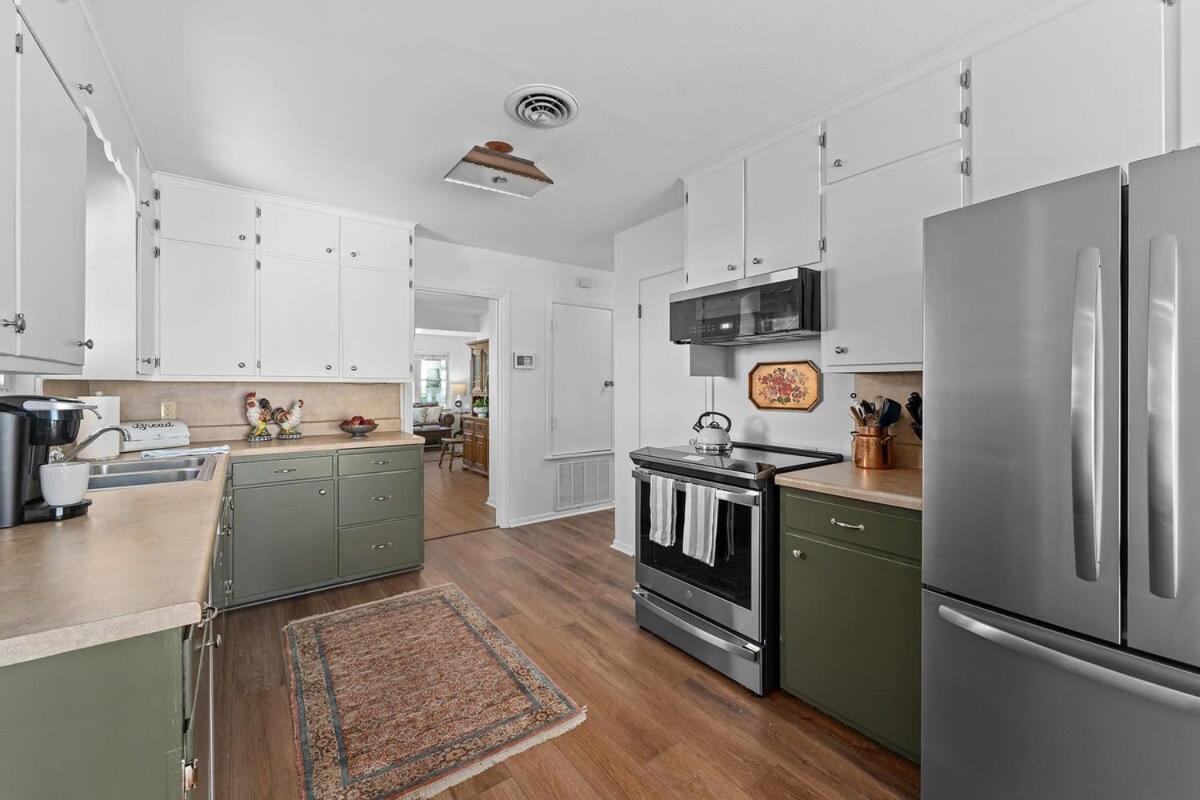 Vintage Veranda - Ping Pong Table & More Fredericksburg Exterior foto
